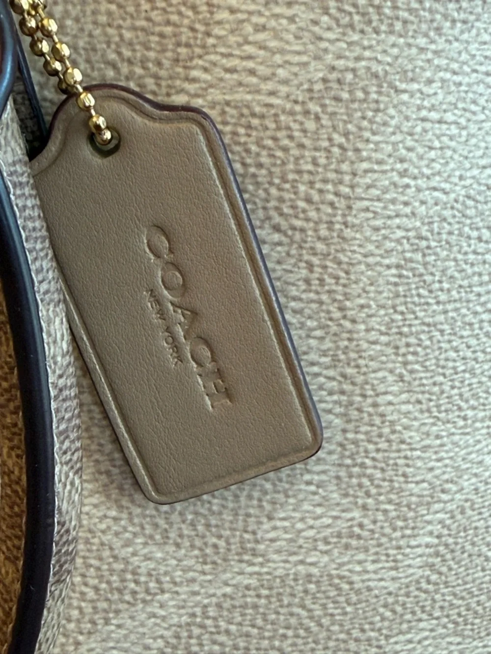 NWT Coach Maggie Tote Bag In Blocked Signature Canvas - Picture 3 of 9